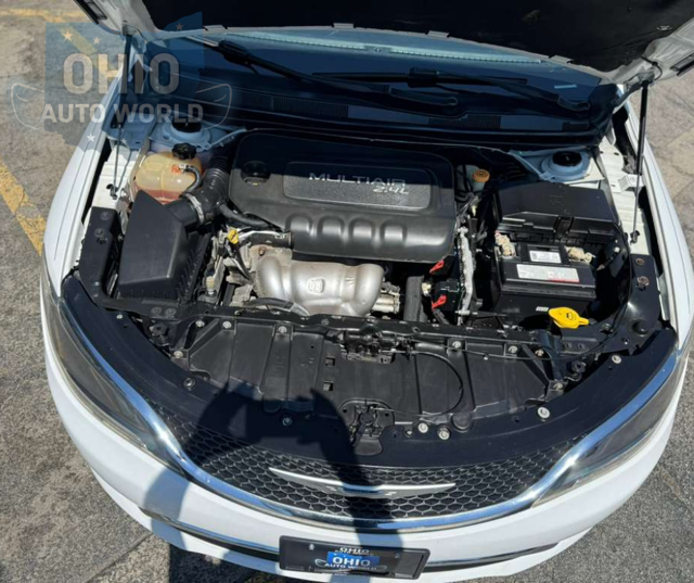 2016 Chrysler 200 Limited - photo 11