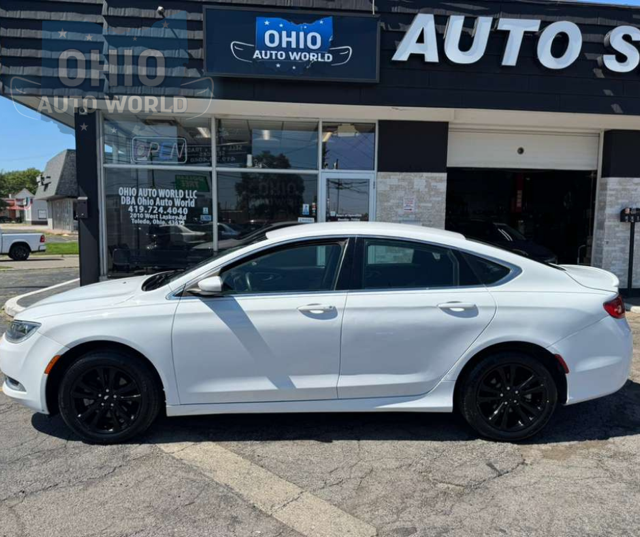 2016 Chrysler 200 Limited - photo 9