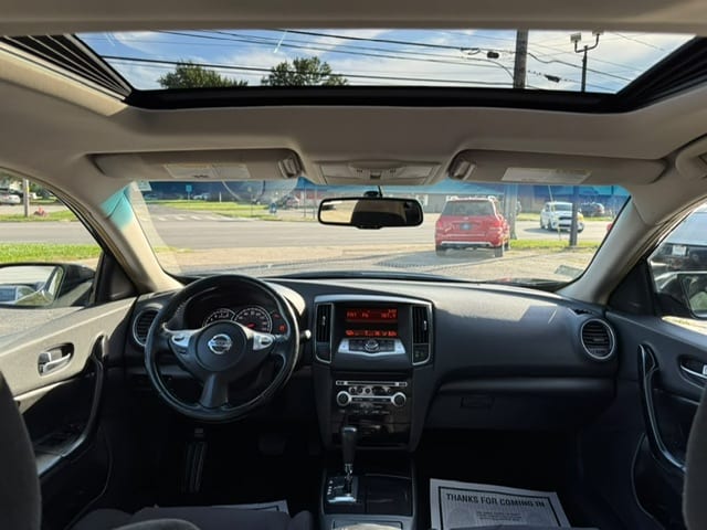 2009 Nissan Maxima  - photo 17