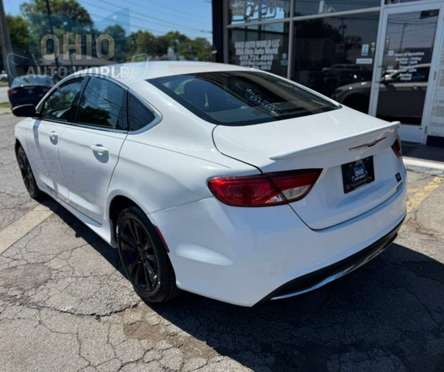 2016 Chrysler 200 Limited - photo 8