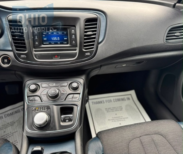 2015 Chrysler 200 S - photo 5