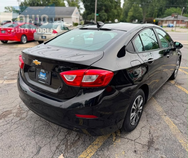 2017 Chevrolet Cruze LS - photo 3