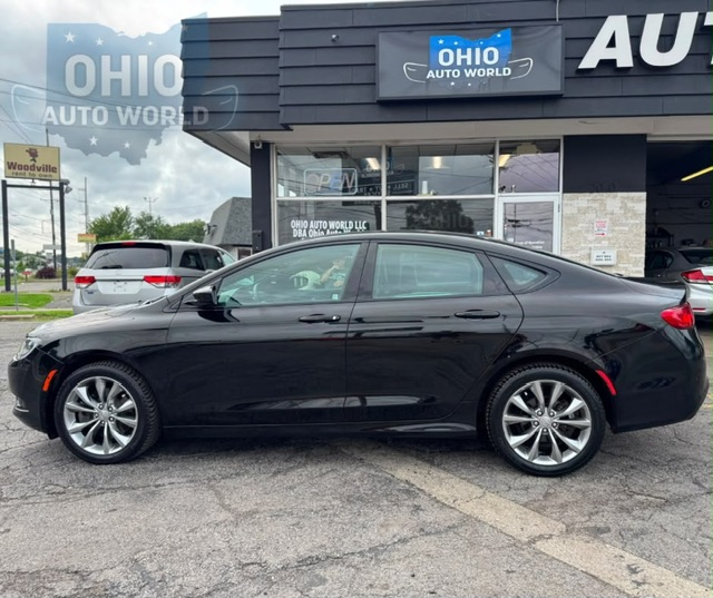 2015 Chrysler 200 S - photo 15