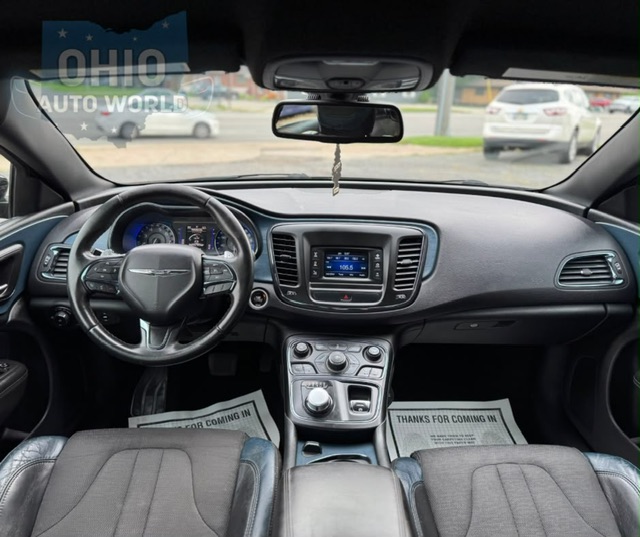 2015 Chrysler 200 S - photo 18