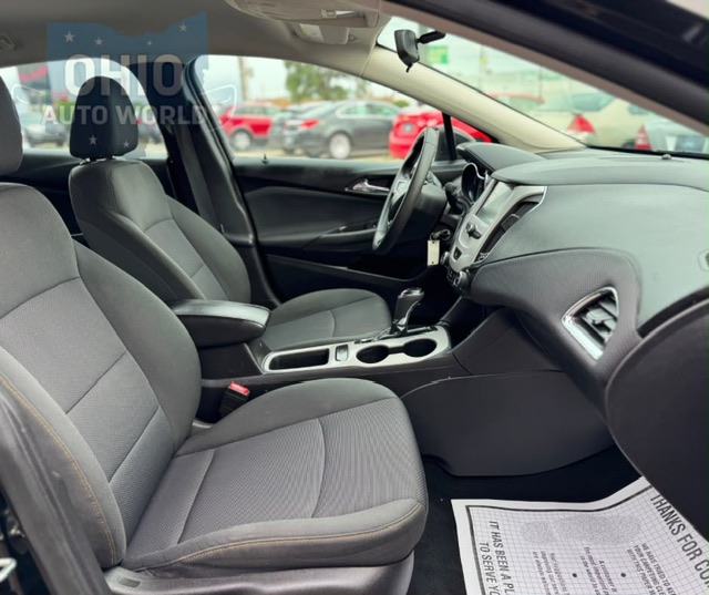 2017 Chevrolet Cruze LS - photo 15