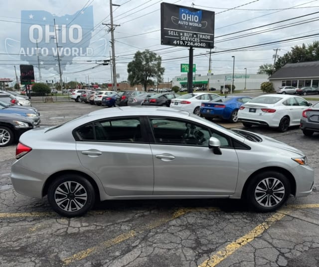 2013 Honda Civic LX - photo 2