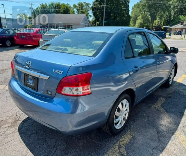 2008 Toyota Yaris - photo 2