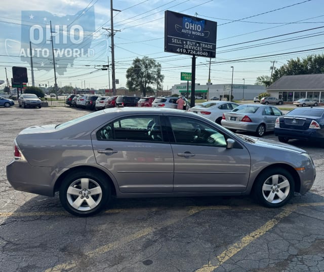 2007 Ford Fusion  SE - photo 2