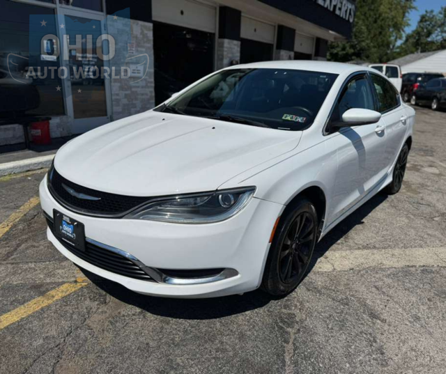 2016 Chrysler 200 Limited - photo 7