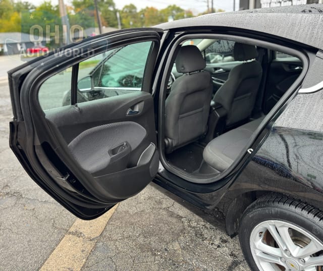 2017 Chevrolet Cruze LT - photo 12