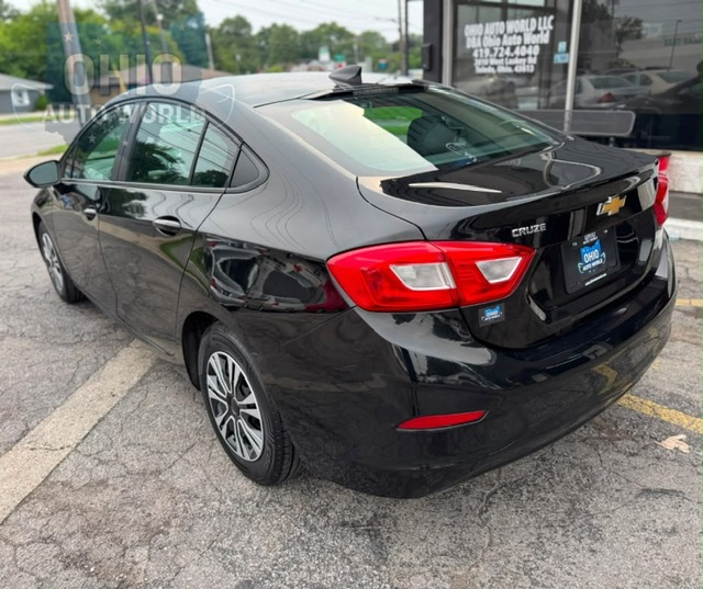 2017 Chevrolet Cruze LS - photo 6