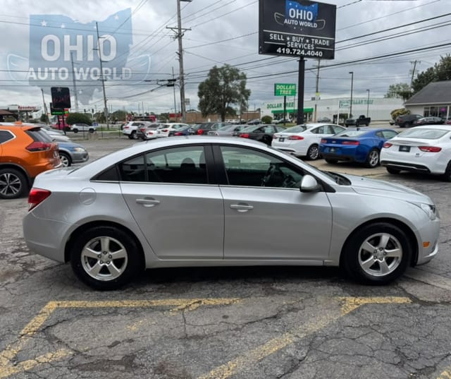 2012 Chevrolet Cruze LT - photo 2