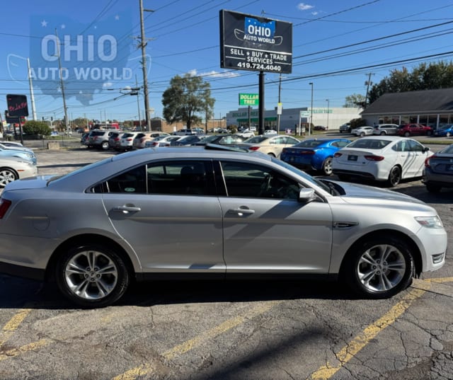 2013 Ford Taurus SEL - photo 2