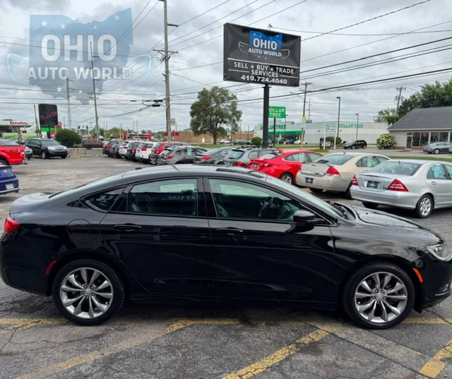 2015 Chrysler 200 S - photo 17